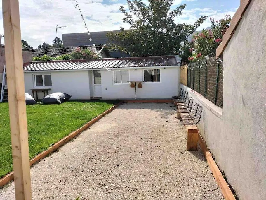 Apartment Micro Maison Lyon 8/ Parking / Terrain De Petanque Bron France